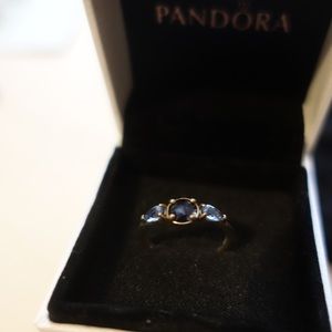 NWB Pandora Ocean Blue crystal Silver Ring limited